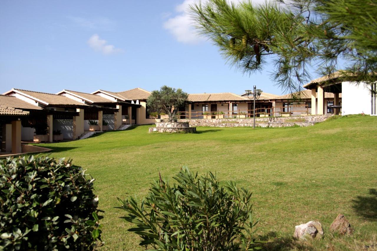 Hotel Tupei Calasetta Exteriör bild