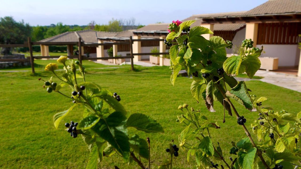 Hotel Tupei Calasetta Exteriör bild